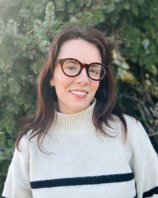 Photo of Ariel Young, Clinical Social Work/Therapist, LICSW, GC-C, 200RYT