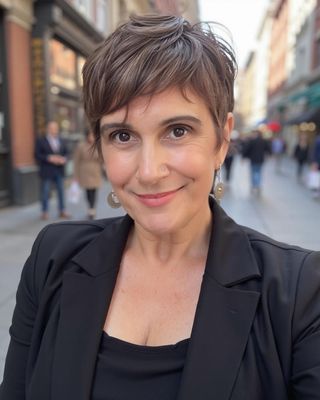 Photo of Deanna Lunn, Psychiatric Nurse Practitioner, MSN, CRNP-F, PMHNP