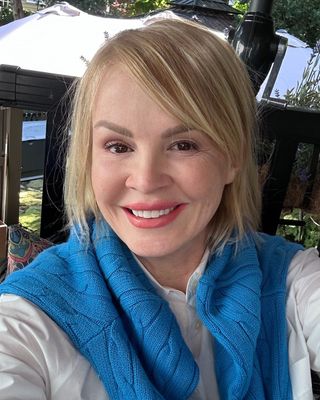 Photo of Dr. Jennifer Lanham, Clinical Social Work/Therapist, PhD, LCSW