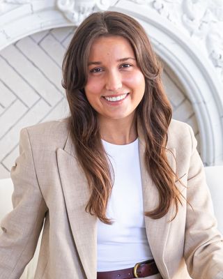 Photo of Melissa Recine, Counsellor, RP