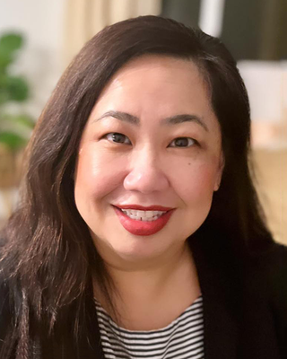Photo of Yang Lo, Marriage & Family Therapist, LMFT