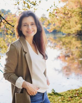 Photo of Melissa Tully - Melissa Tully, EMDR & somatic therapist, Virginia, Licensed Professional Counselor, MEd, LPC