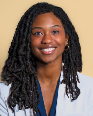 Photo of Emani Cheng, Psychiatric Nurse Practitioner, PMHNP