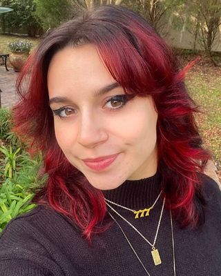 Photo of Natalie Belluccia, Psychiatric Nurse Practitioner, PMHNP