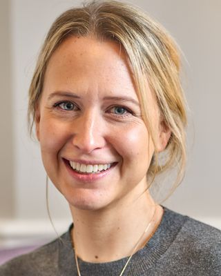 Photo of Dr Anna Galloway, Psychologist in London, England