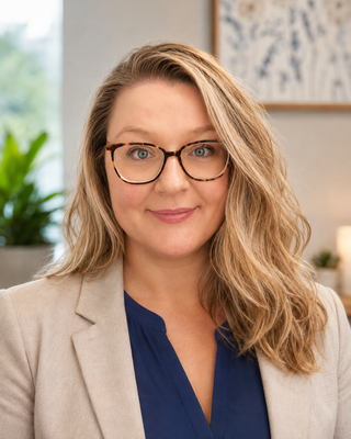 Photo of Shannon Comeau, Psychiatric Nurse Practitioner, APRN, PMHNP