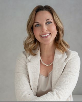 Photo of Melanie McCabe, Psychologist, PhD, LP, HSP