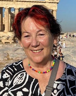 Photo of Vivienne Harte, Psychotherapist, MA, MUKCP