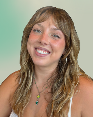 Photo of Caroline Swan, Licensed Master Social Worker, LMSW
