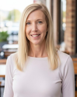 Photo of Christine Earle, Clinical Social Work/Therapist, LCSW