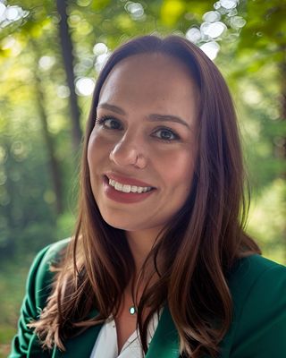 Photo of Christine Hernandez, Pre-Licensed Professional