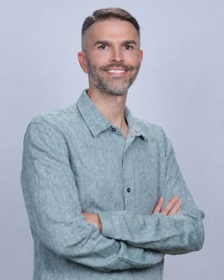 Photo of Andrew Mahtani, Clinical Social Work/Therapist, LCSW