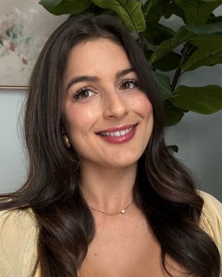 Photo of Julia Cardellini, Pre-Licensed Professional, MA