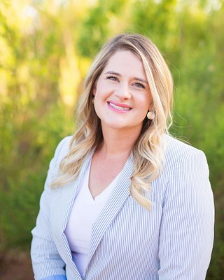 Photo of Janel Hillstrom, Psychiatric Nurse Practitioner, PMHNP