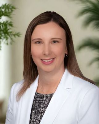 Photo of Janelle Arias, Psychiatrist, MD, ABPN