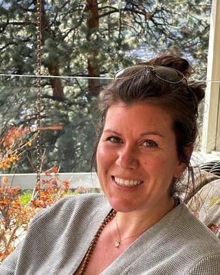 Photo of Michelle Peddle, Registered Psychotherapist, DCP, MC, CCC