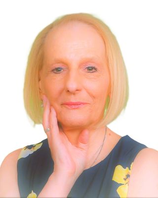 Photo of Christine Benson, LMSW