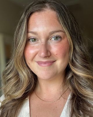 Photo of Izabella Coles, Licensed Social Worker, LSW, MSW, MPH
