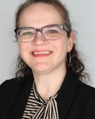 Photo of Holly Foard, Pre-Licensed Professional