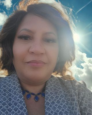 Photo of Lauren Dornell-Neal, Licensed Professional Counselor, LCMHC, LCPC, LCAS, Doula, Hypno