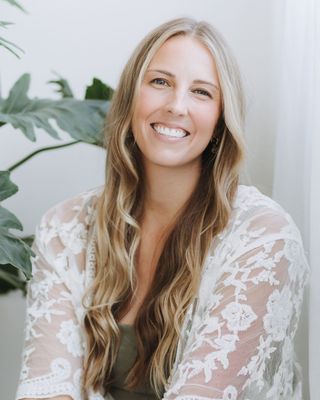 Photo of Jen Ellis, Licensed Mental Health Counselor, LMHC