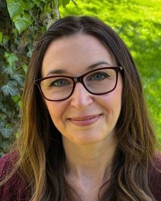 Photo of Victoria Gray, Counsellor, MBACP