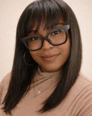Photo of Jasmine Warren, Resident in Counseling, LRC