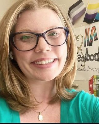 Photo of Leticia Tye, Licensed Professional Counselor, MS, LPCC, LMHC