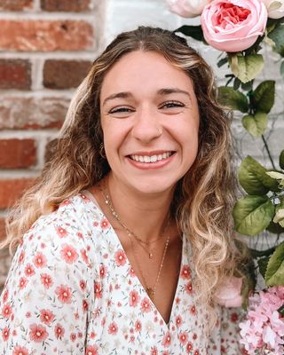Photo of Hope Lunde, Licensed Master Social Worker, LMSW, CAADC