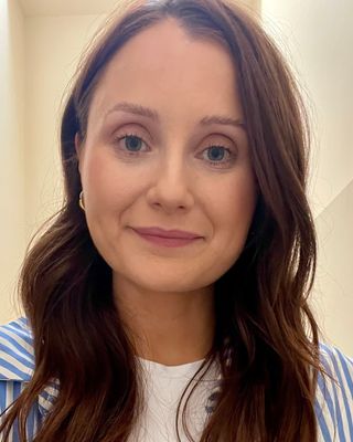 Photo of Nicola Cunningham, Counsellor, MNCPS Acc.