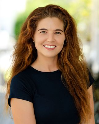 Photo of Kelly Zwicker, Pre-Licensed Professional, MS, MSW