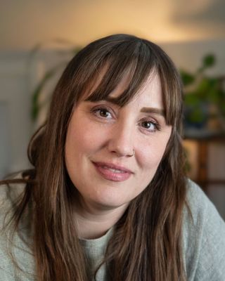 Photo of Laura Shaw, Registered Psychotherapist, MACP