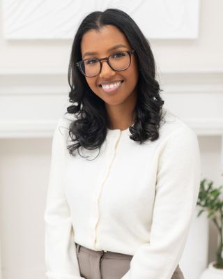 Photo of Myah Izzard - Myah Izzard | The Vital Light Psychotherapy Co., Registered Psychotherapist, BSc, MACP