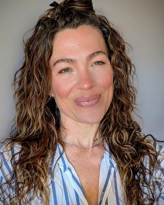 Photo of Amanda (Faynixe) Chartrand - Haven Heights Counselling - Pet Loss Grief, RTC