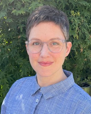 Photo of Dr Helen Damon, Psychologist, CPsychol