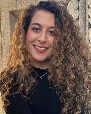 Photo of Viana Karimi, Pre-Licensed Professional, CSW