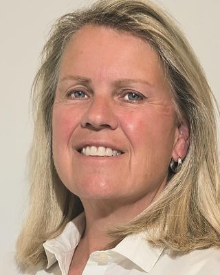 Photo of Tracey Otaguro, Registered Psychotherapist, BScN, RN, RP