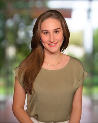 Photo of Gianina Casale, Marriage & Family Therapist Associate, MFT-A, R-DMT