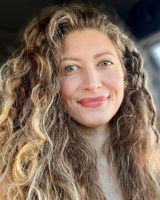 Photo of Nicole Wesley Beauchamp, LMHC, RYT-200