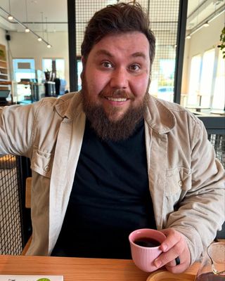 Photo of Josh Chapman, Pre-Licensed Professional, BA