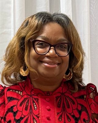 Photo of Raven Lang, Clinical Social Work/Therapist, LICSW