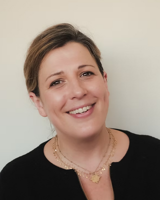 Photo of Dr Alex Thomas, Psychologist, PsychD, HCPC - Couns. Psych.