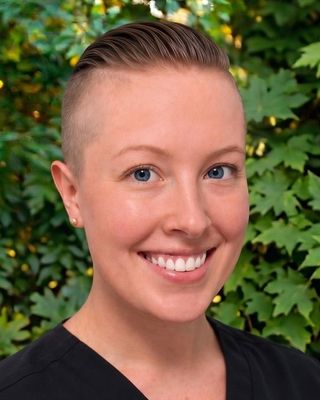 Photo of Dr. Lauren Decker, Psychiatric Nurse Practitioner, DNP, APRN, CPNP