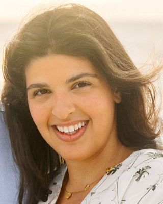 Photo of Samantha Cacciatore, Clinical Social Work/Therapist, LICSW, MBA