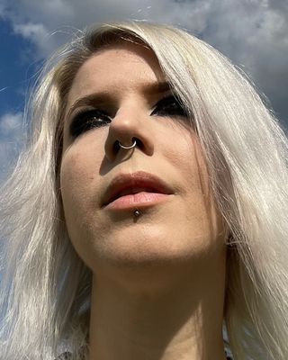 Photo of Claire Nash, Psychotherapist