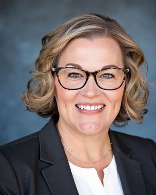 Photo of Laura Donavon, Clinical Social Work/Therapist, LCSW, CADC, CODP I