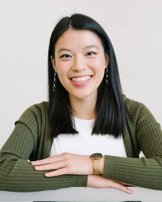 Photo of Dixie Wong, Counsellor, MACP, RCC, CCC