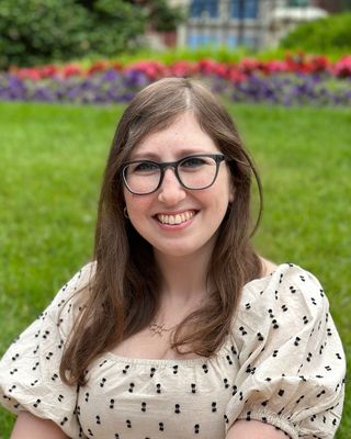 Photo of Dr. Danielle Psillos, Psychologist, PsyD