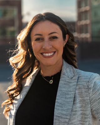 Photo of Dr. Brooke Bartlett, Psychologist, PhD