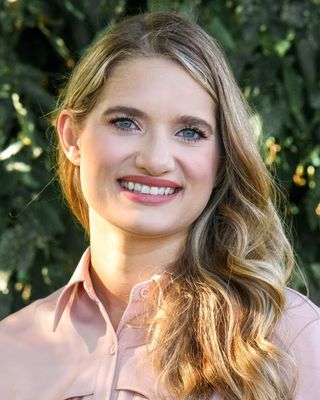 Photo of Ashley Hensley, Clinical Social Work/Therapist, LSW